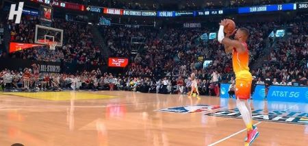 Damian Lillard half court jump shot